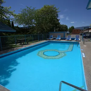 Kelowna hotels &amp; apartments, all accommodations in Kelowna