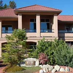 Kelowna hotels &amp; apartments, all accommodations in Kelowna