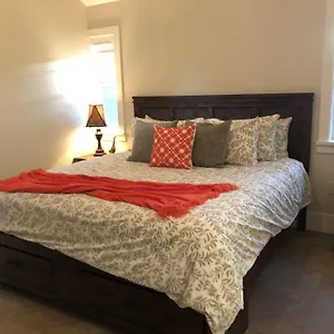 Kelowna hotels &amp; apartments, all accommodations in Kelowna