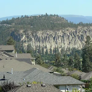 Kelowna hotels &amp; apartments, all accommodations in Kelowna